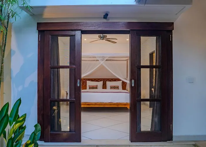 Villa Evelyne, Luxury Villa, Fully Staffed, Seminyak