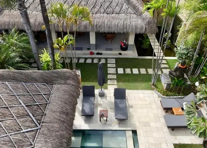 Evelyne, Luxury Villa, Fully Staffed, *