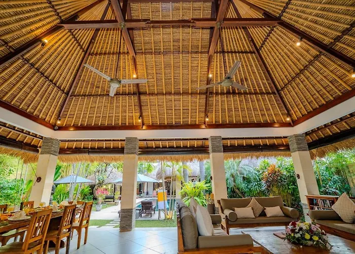 Evelyne, Luxury Villa, Fully Staffed, Seminyak