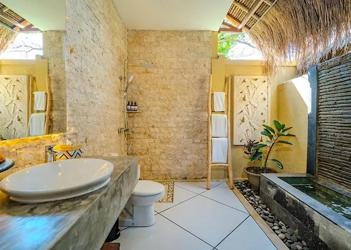 Evelyne, Luxury Villa, Fully Staffed, * Seminyak