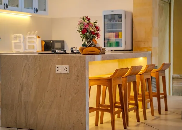 Evelyne, Luxury Villa, Fully Staffed, Villa Seminyak