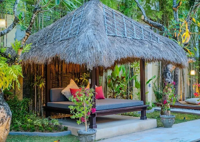 Villa Evelyne, Luxury Villa, Fully Staffed, *