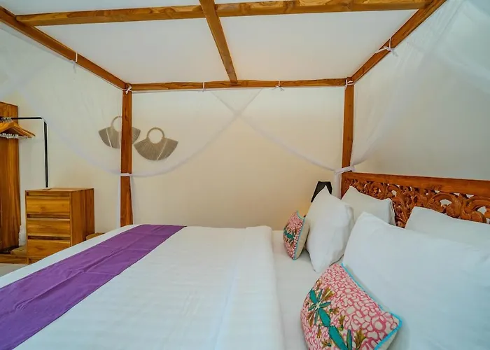 Evelyne, Luxury Villa, Fully Staffed, *