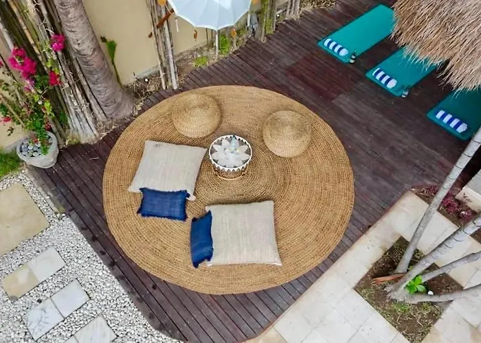 Villa Evelyne, Luxury Villa, Fully Staffed,