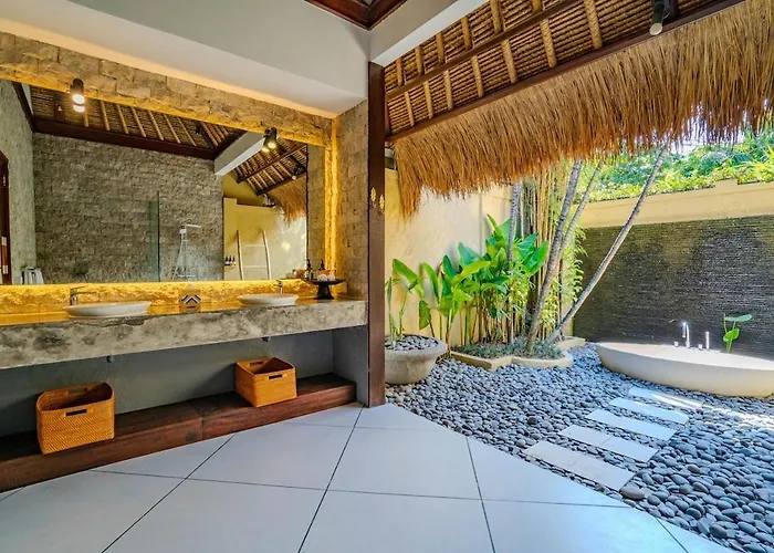 Evelyne, Luxury Villa, Fully Staffed, Villa *