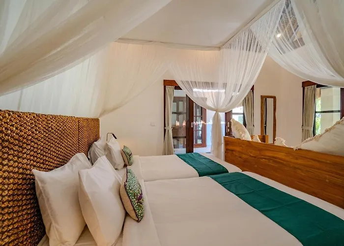 Evelyne, Luxury Villa, Fully Staffed, *