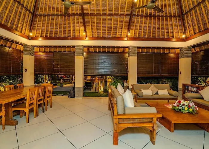 Evelyne, Luxury Villa, Fully Staffed, Villa *