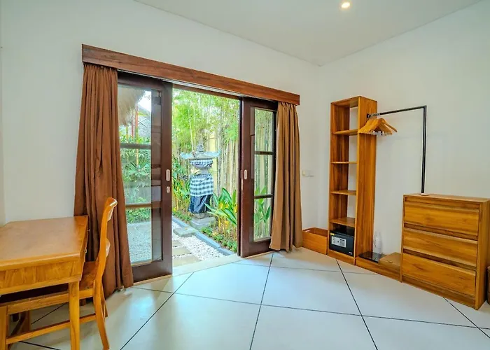 Villa Evelyne, Luxury Villa, Fully Staffed,